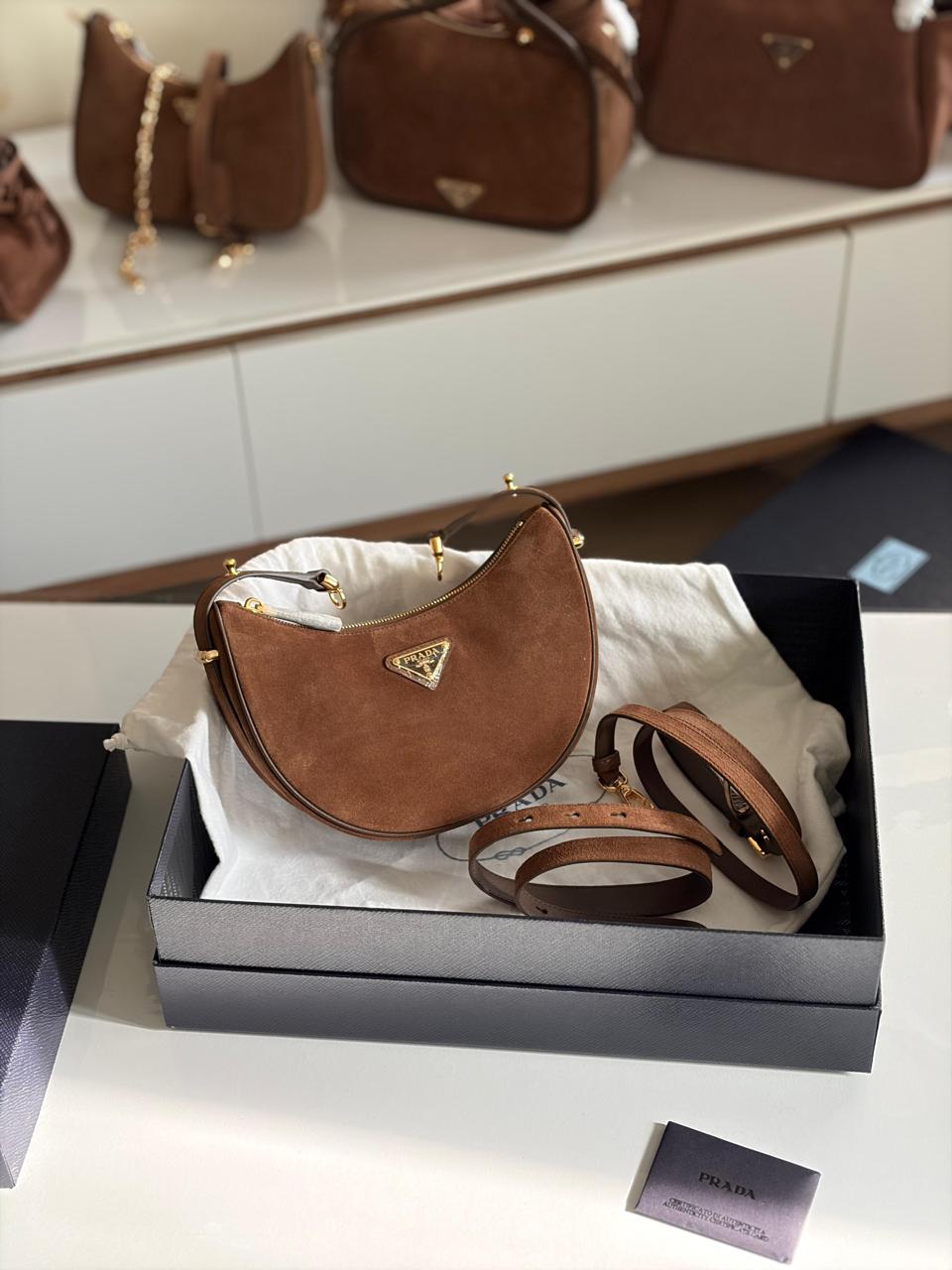 Ladies Prada bags Lilly Onlines