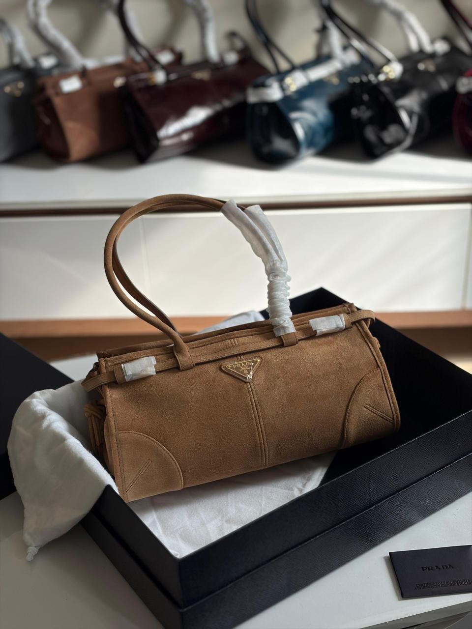 Ladies Prada bags Lilly Onlines