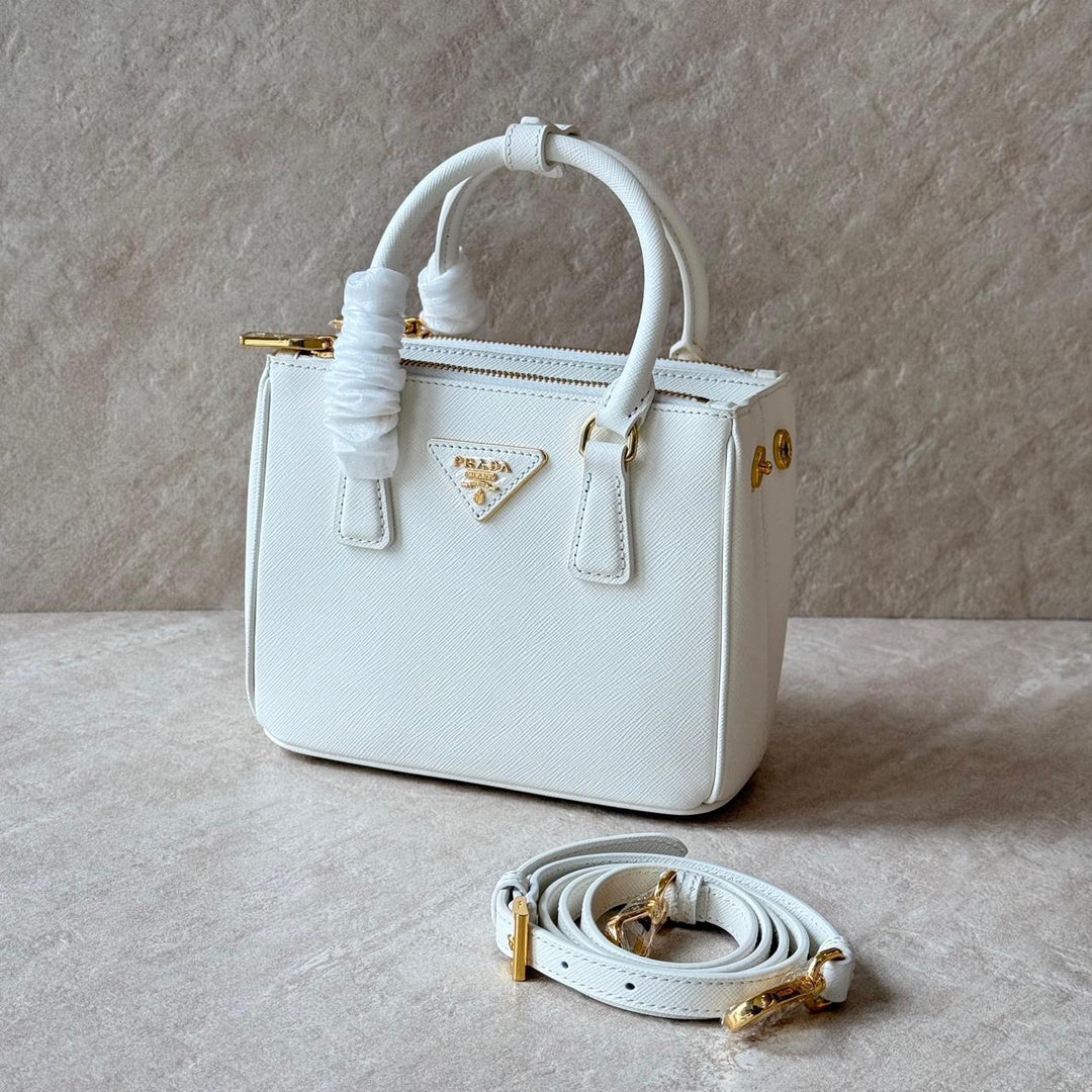 Ladies Prada bags Lilly Onlines