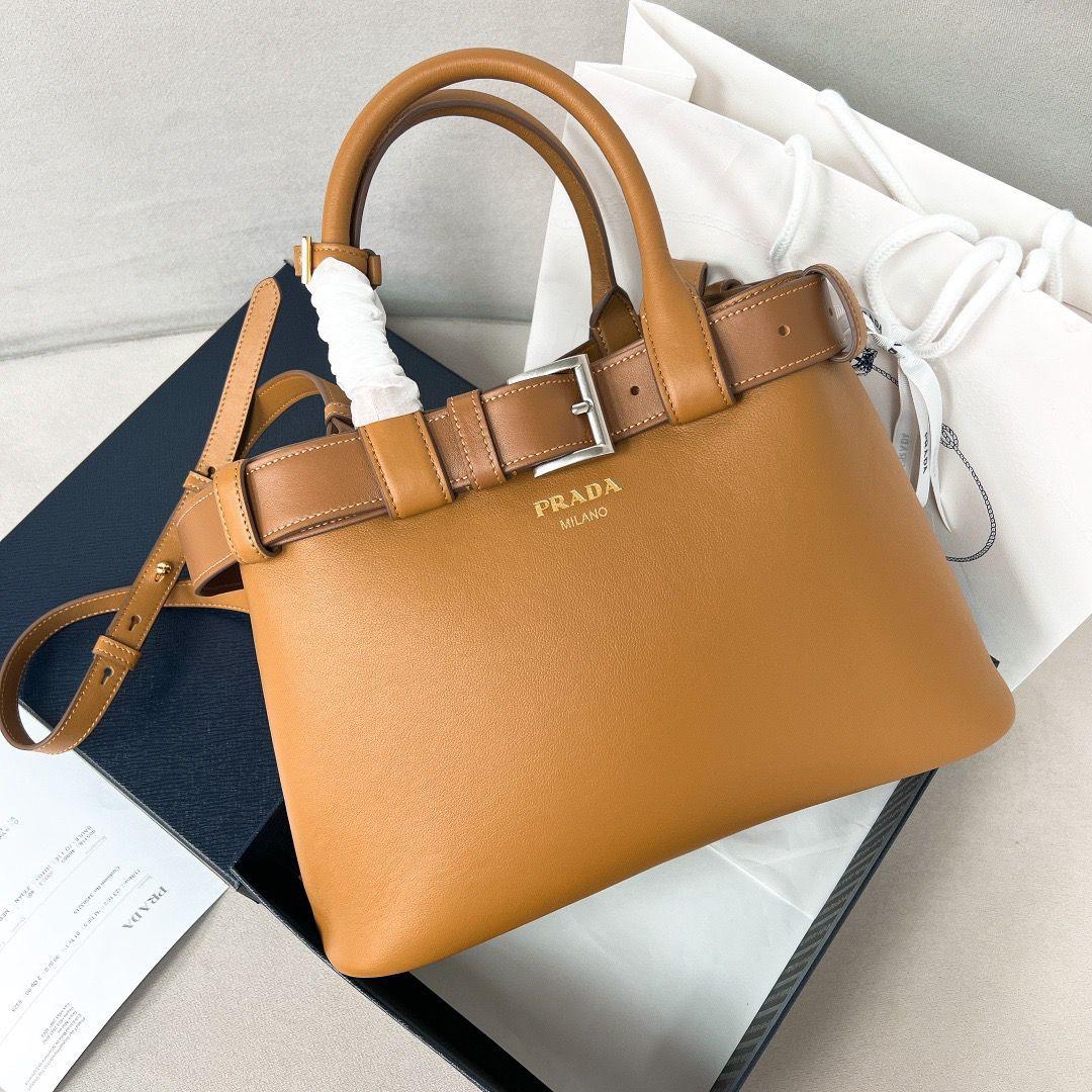 Ladies Prada bags Lilly Onlines