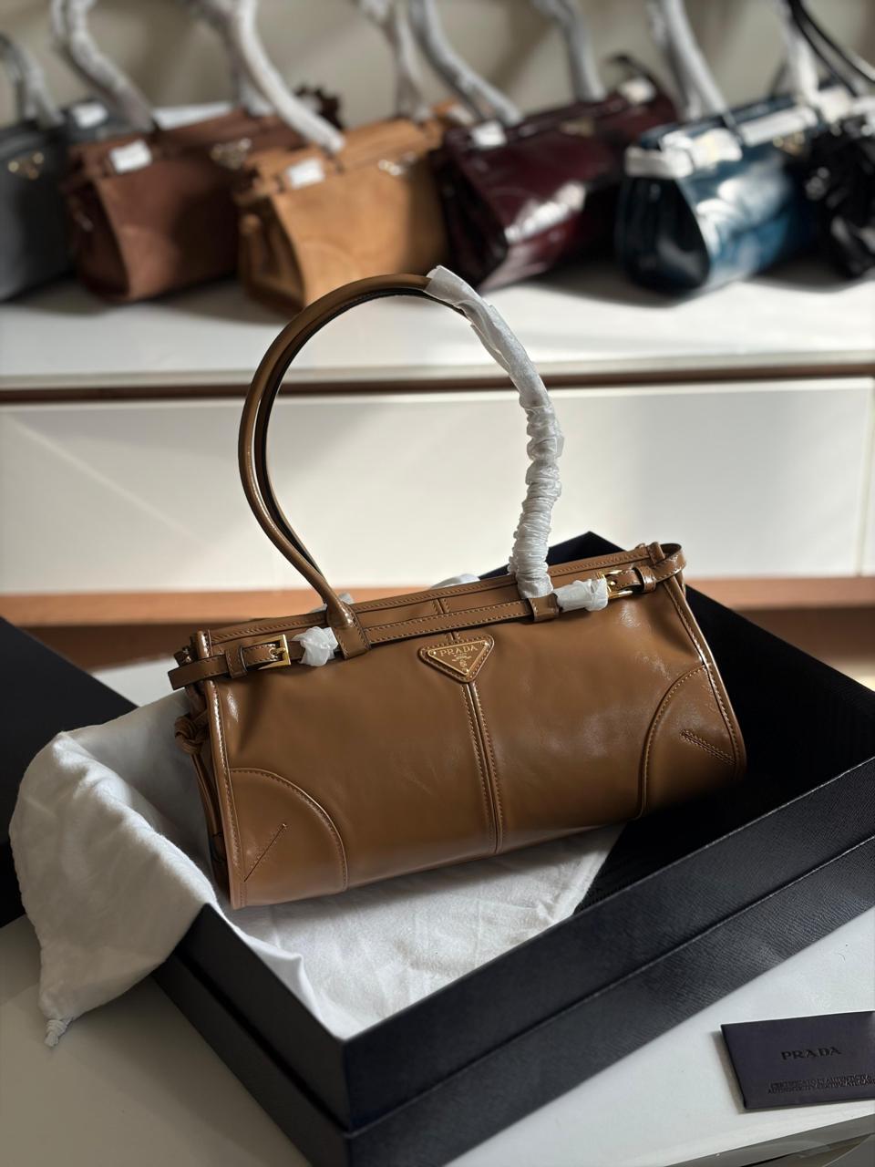 Ladies Prada bags Lilly Onlines