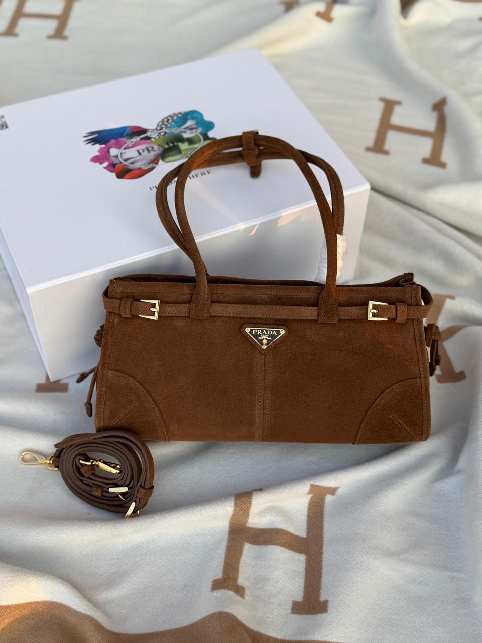 Ladies Prada bags Lilly Onlines