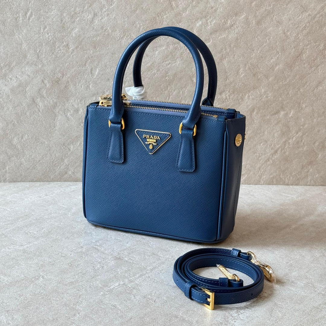 Ladies Prada bags Lilly Onlines