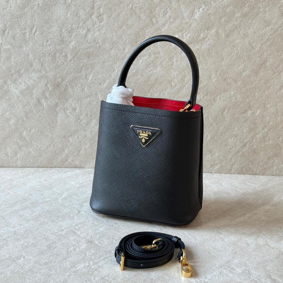 Ladies Prada bags Lilly Onlines