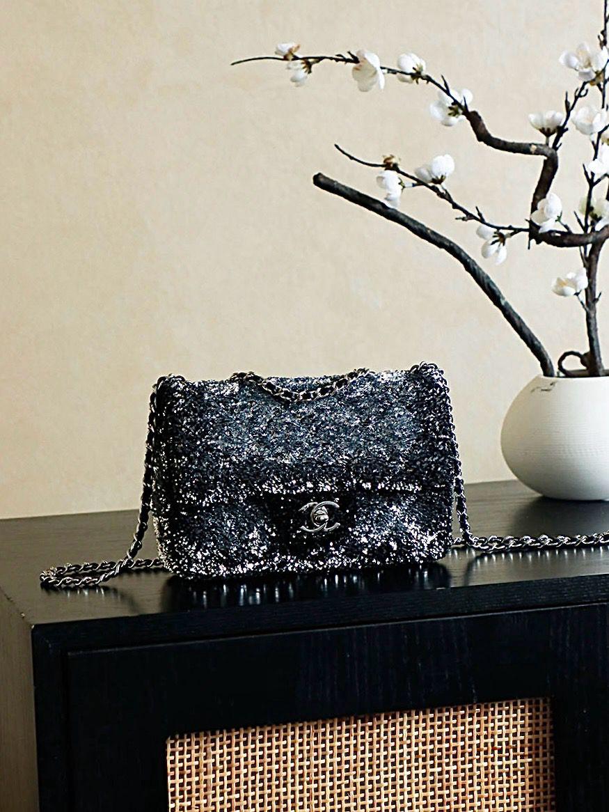 Ladies Chanel bags Lilly Onlines