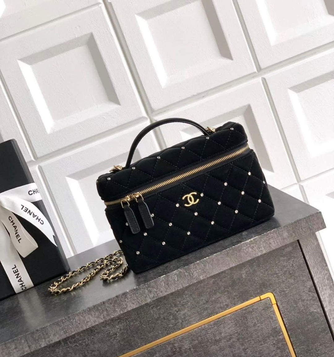 Ladies Chanel bags Lilly Onlines