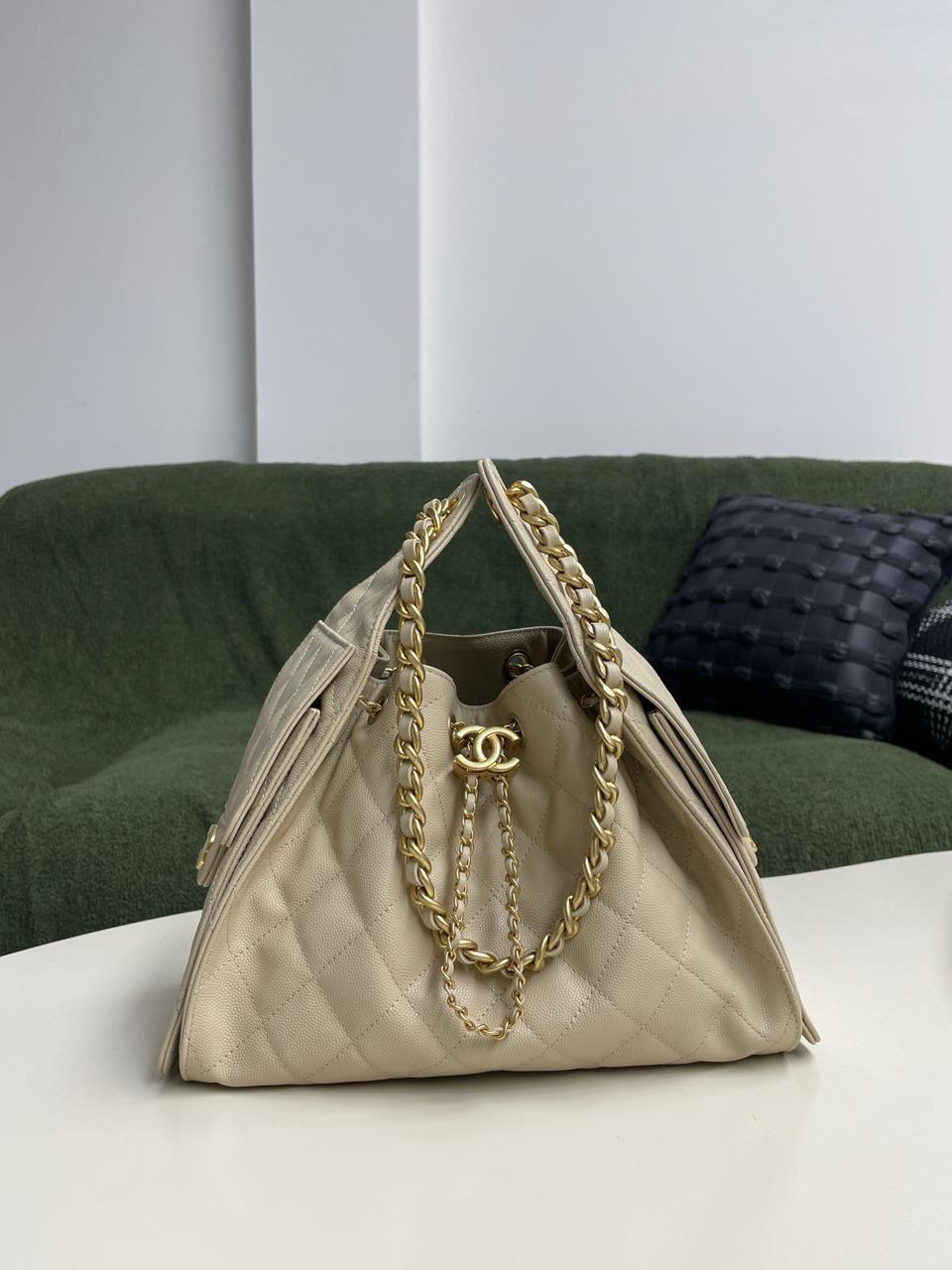 Ladies Chanel bags Lilly Onlines