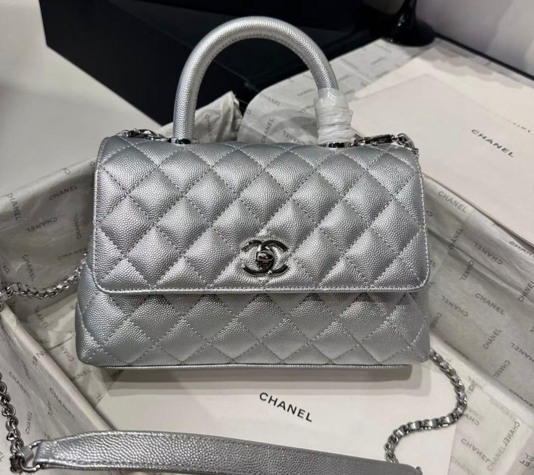 Ladies Chanel bags Lilly Onlines