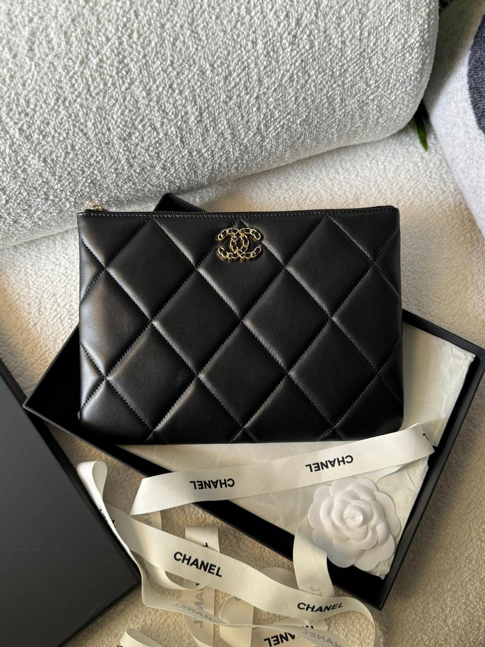 Ladies Chanel bags Lilly Onlines