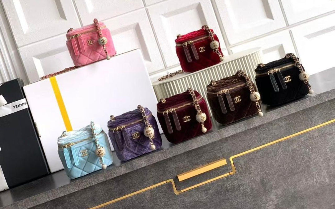 Ladies Chanel bags Lilly Onlines