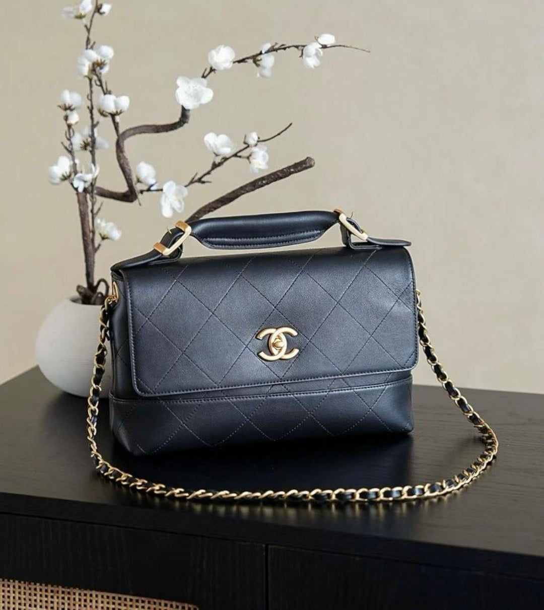 Ladies Chanel bags Lilly Onlines