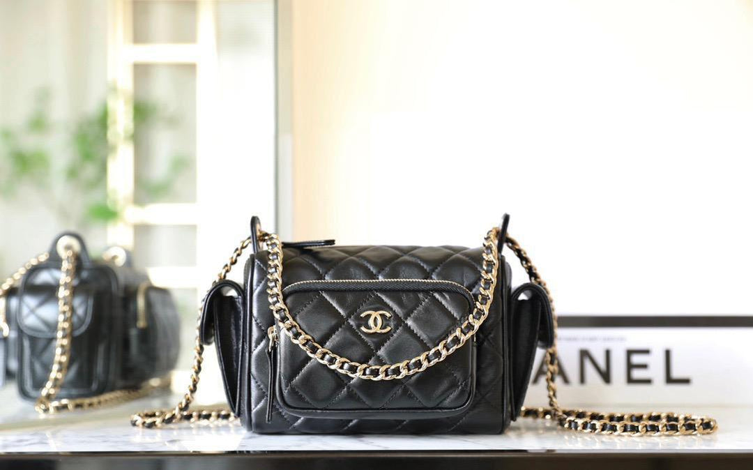 Ladies Chanel bags Lilly Onlines