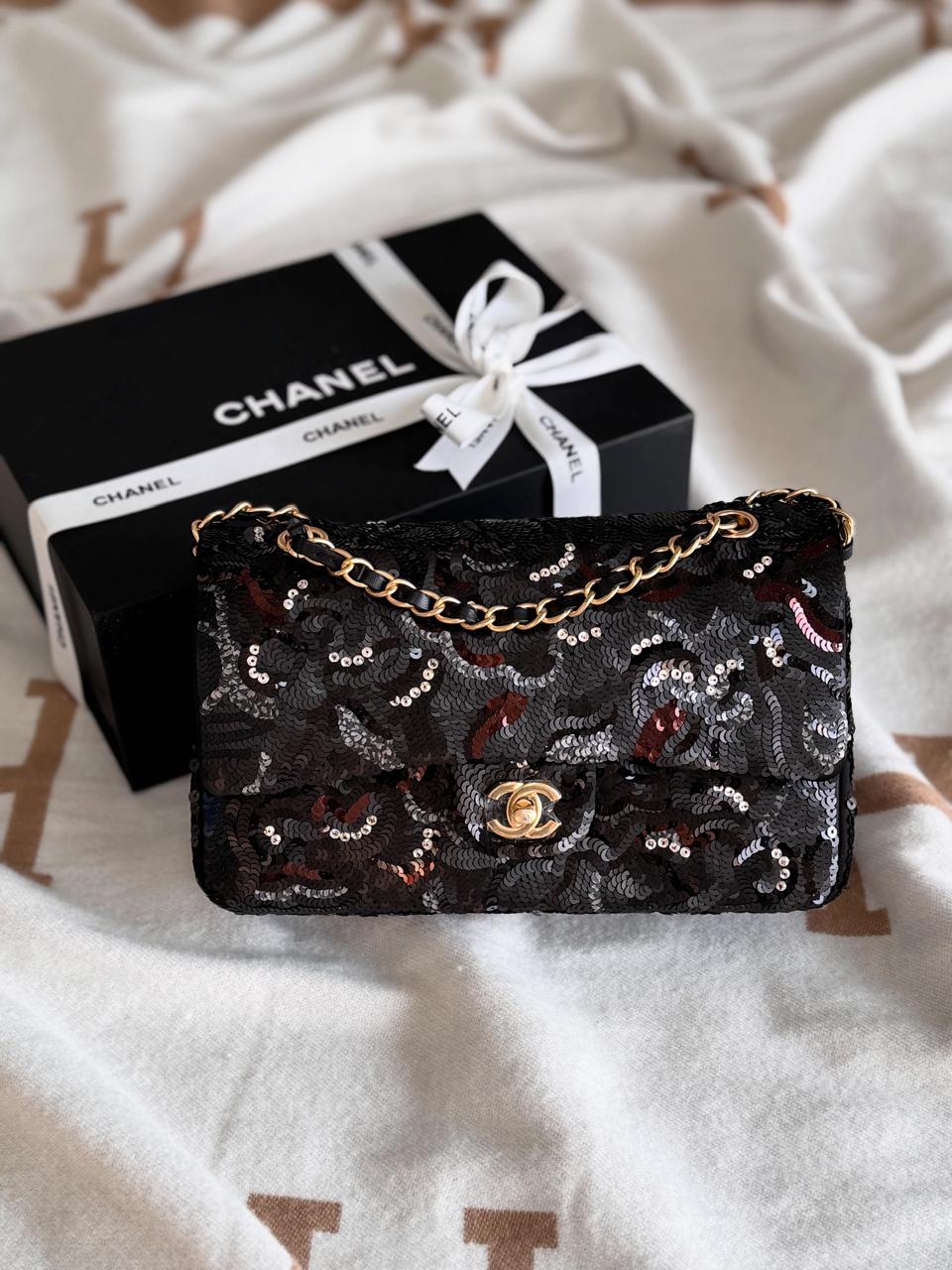 Ladies Chanel bags Lilly Onlines