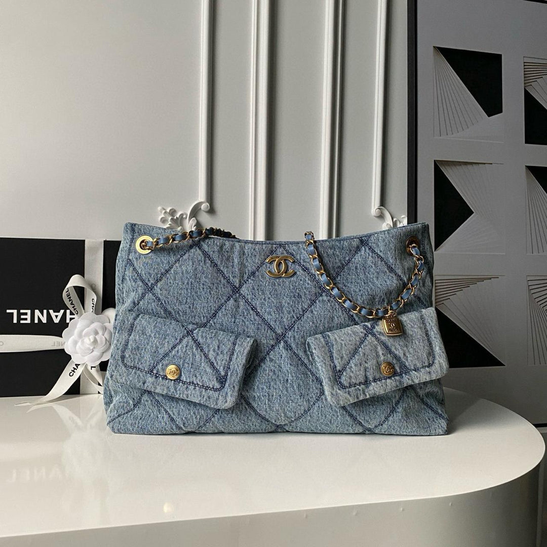 Ladies Chanel bags Lilly Onlines