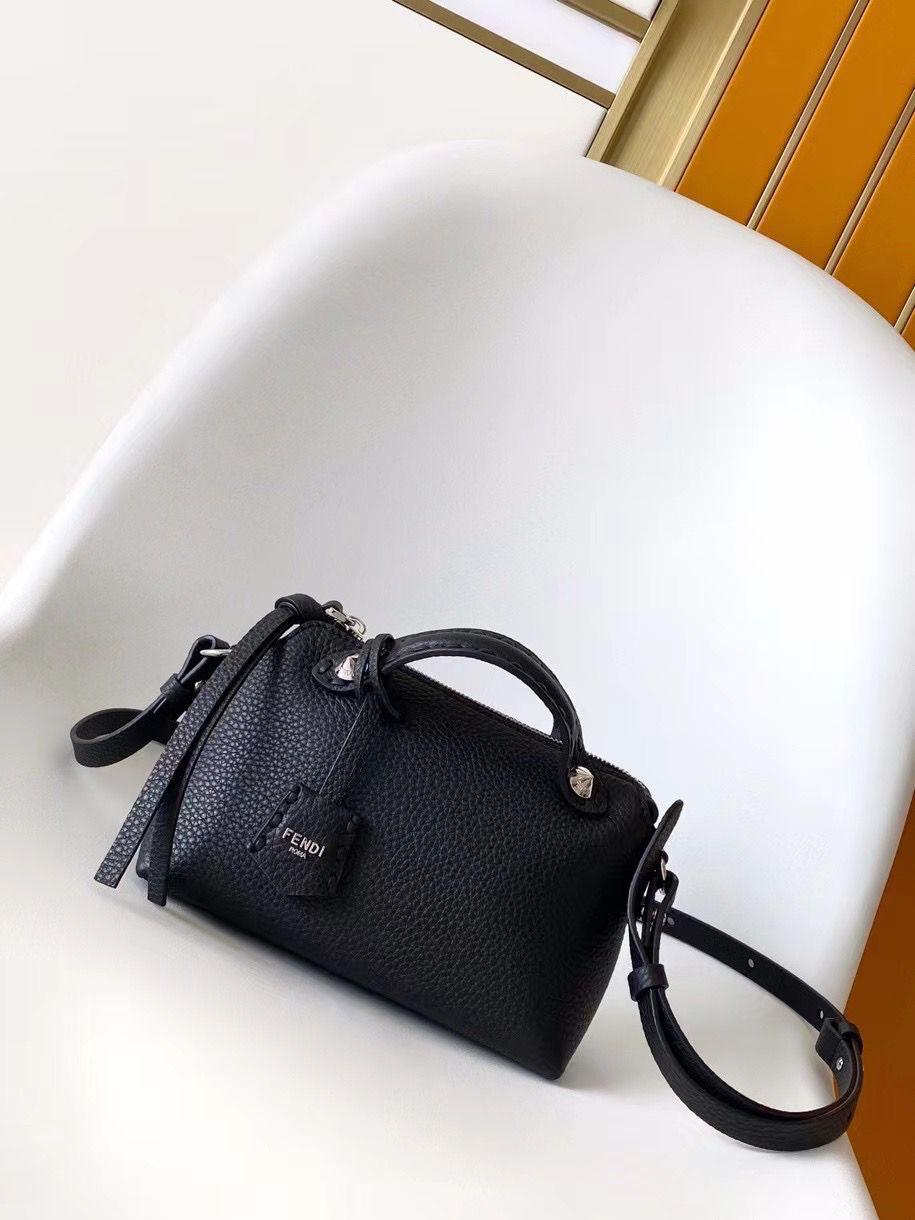 Ladies Fendi bags Lilly Onlines