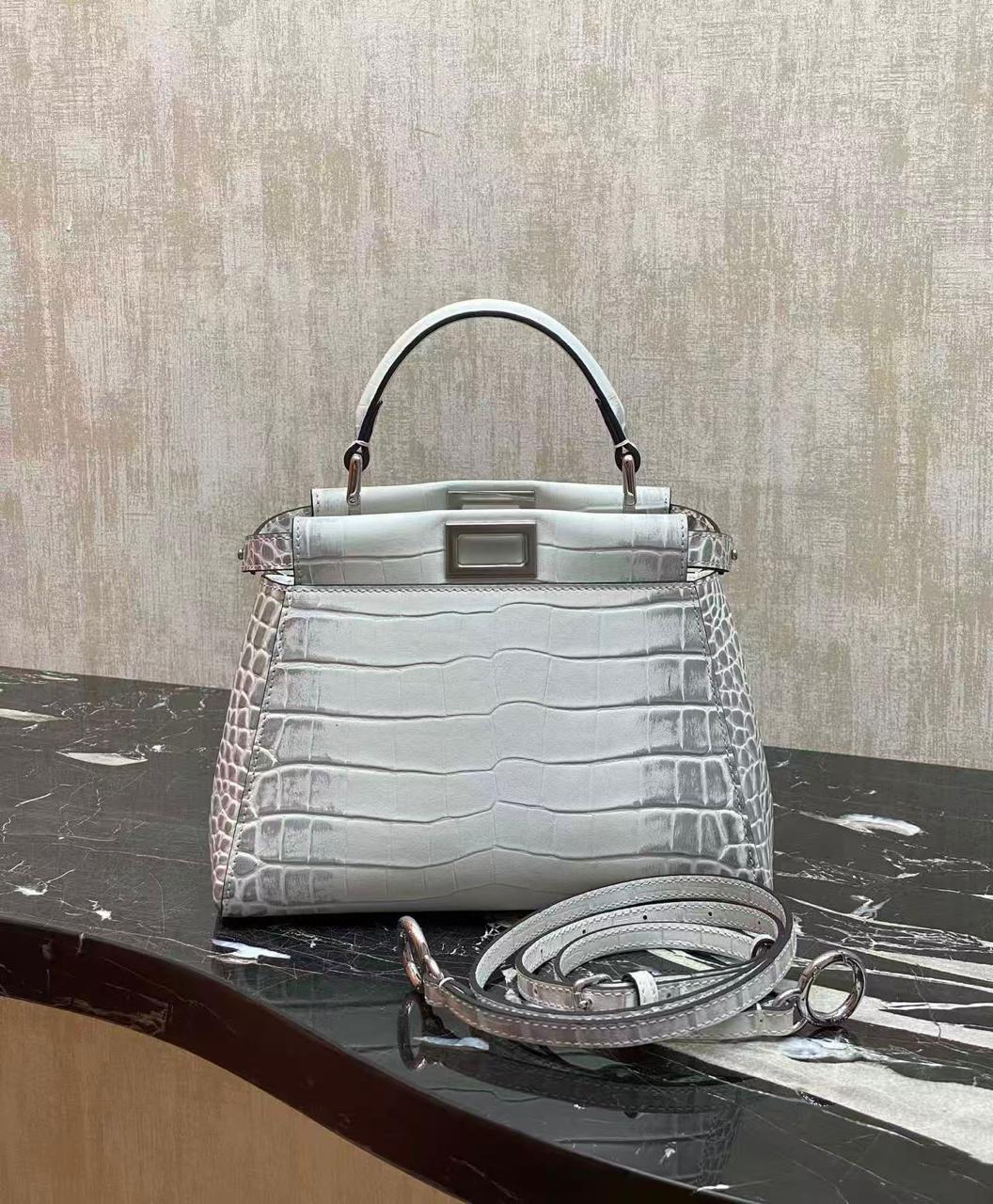 Ladies Fendi bags Lilly Onlines