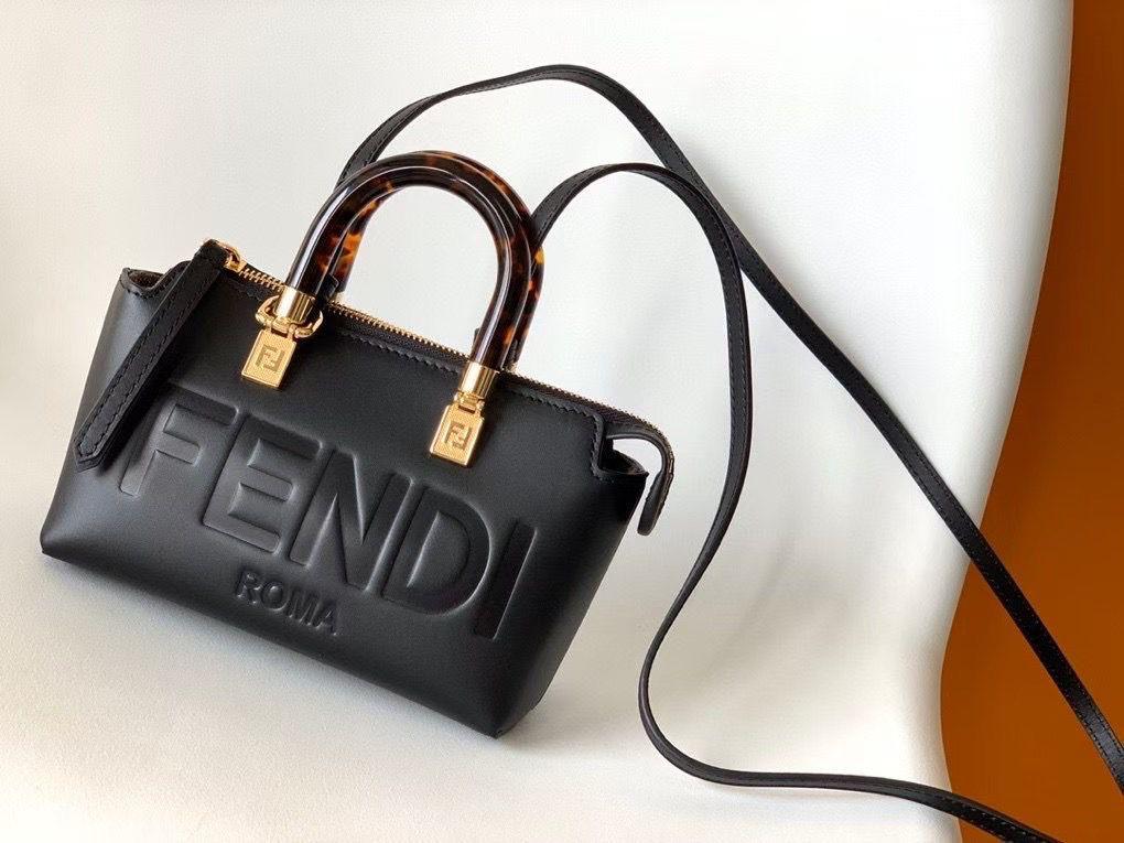 Ladies Fendi bags Lilly Onlines