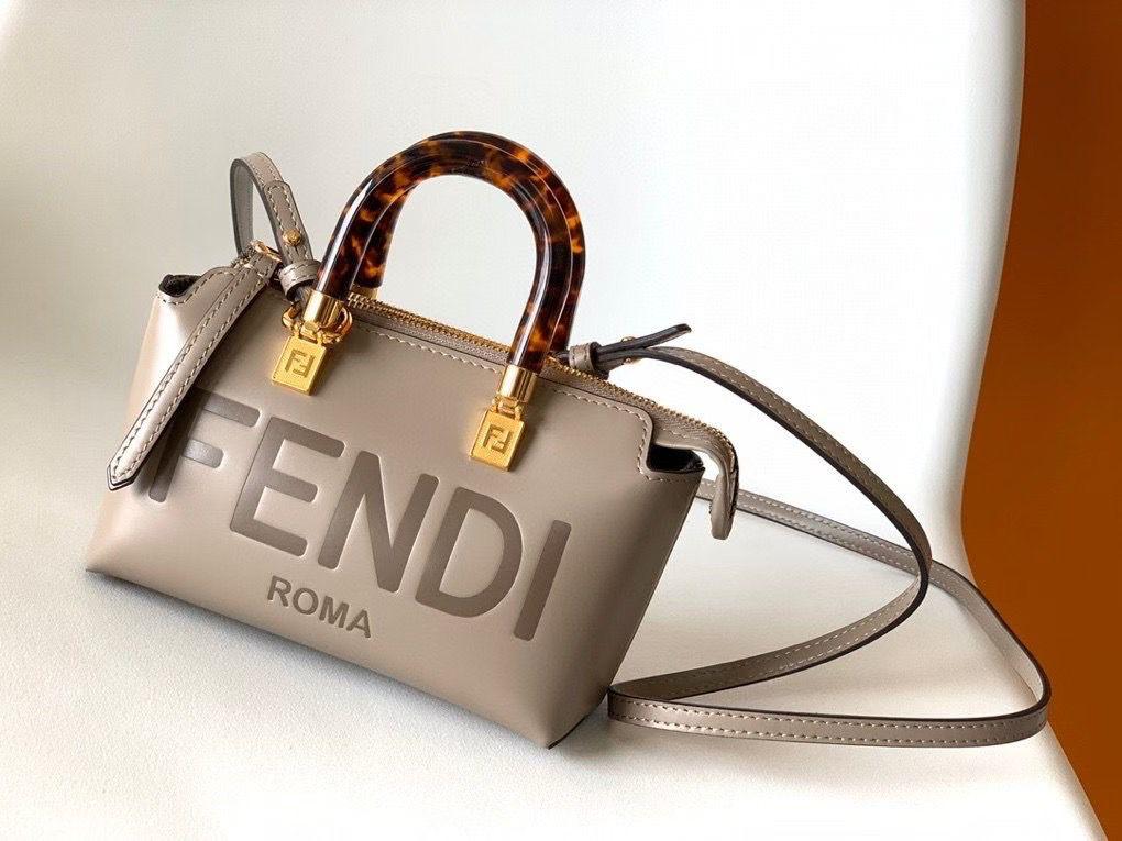 Ladies Fendi bags Lilly Onlines