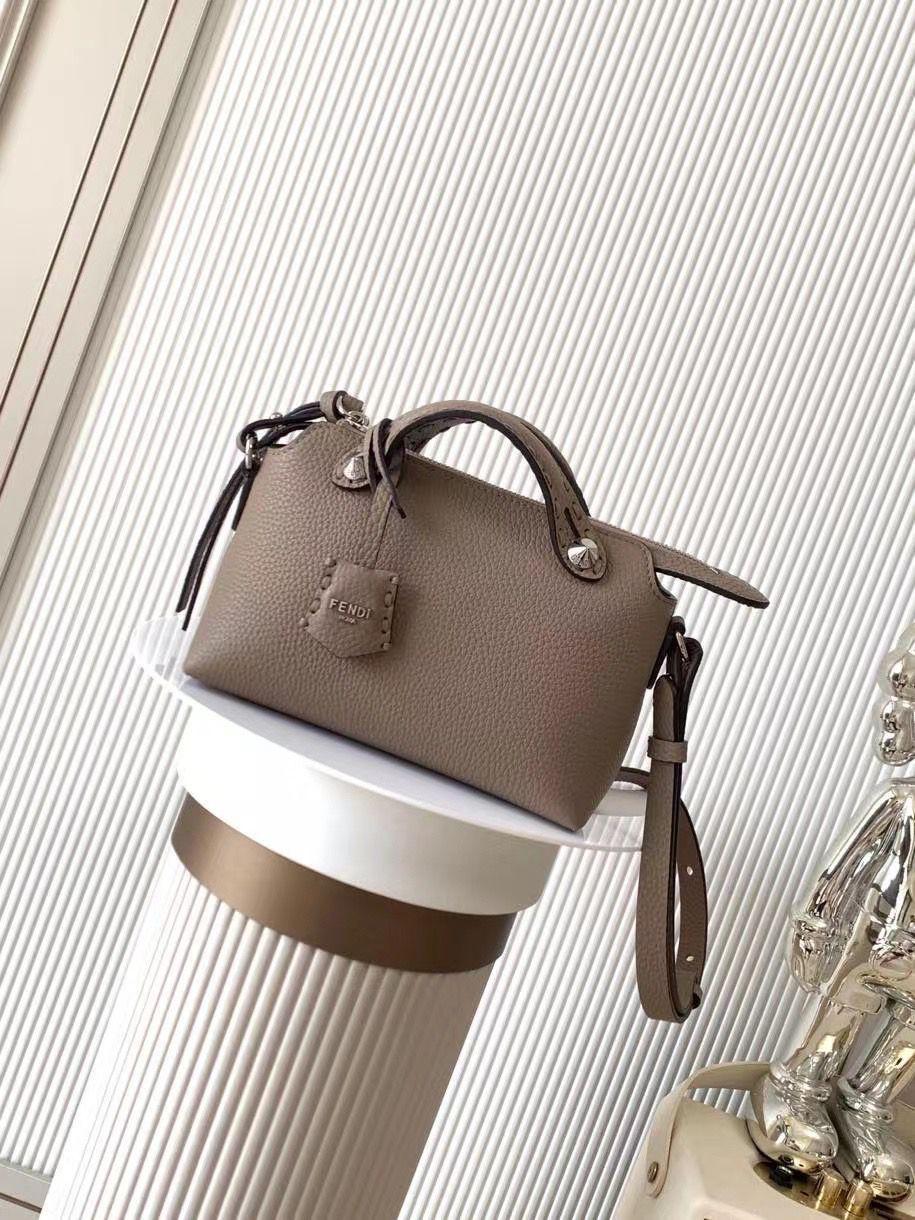 Ladies Fendi bags Lilly Onlines