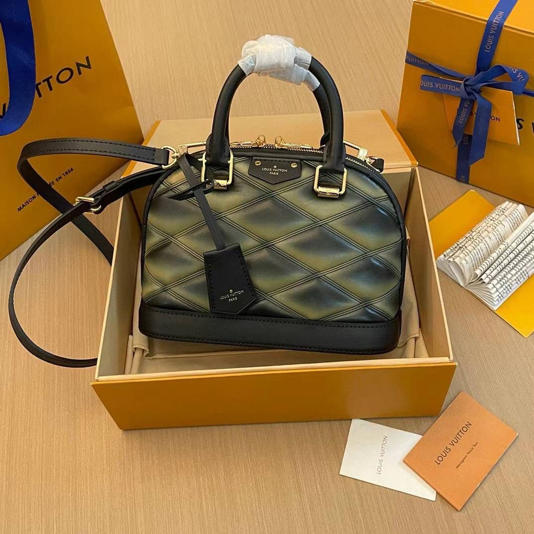 LV Bag Lilly Onlines