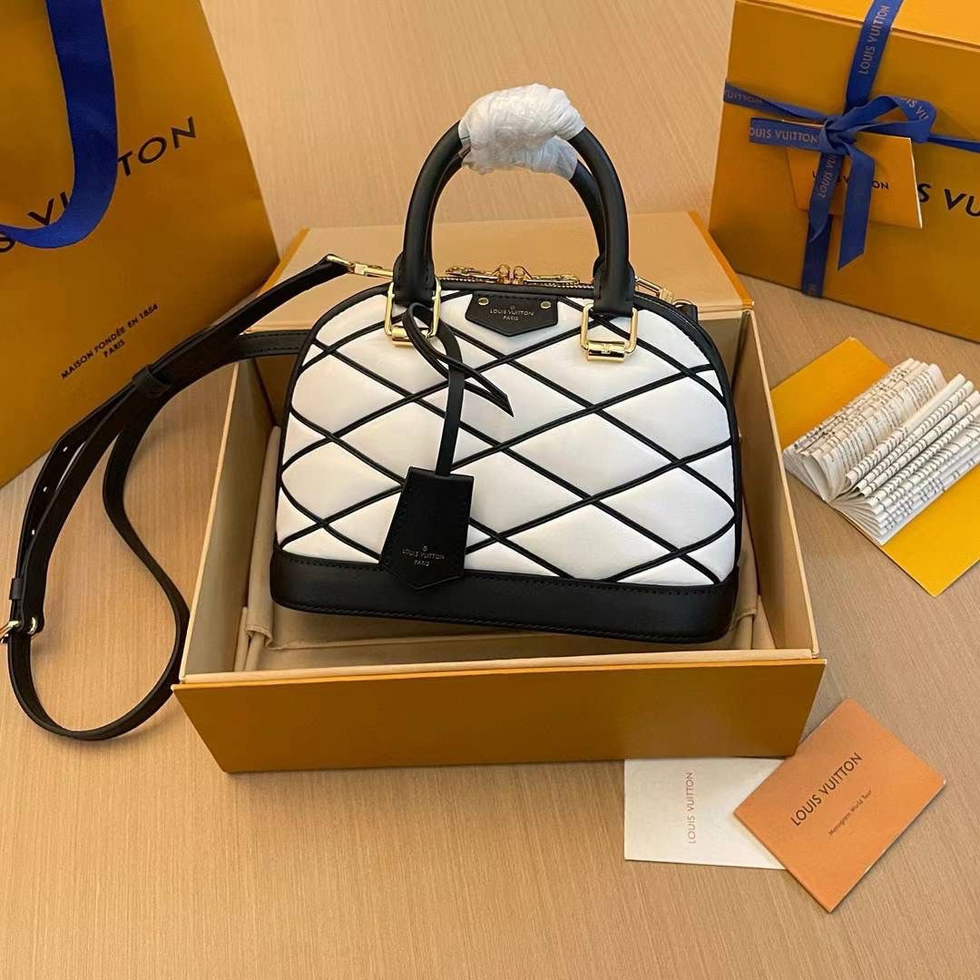 LV Bag Lilly Onlines