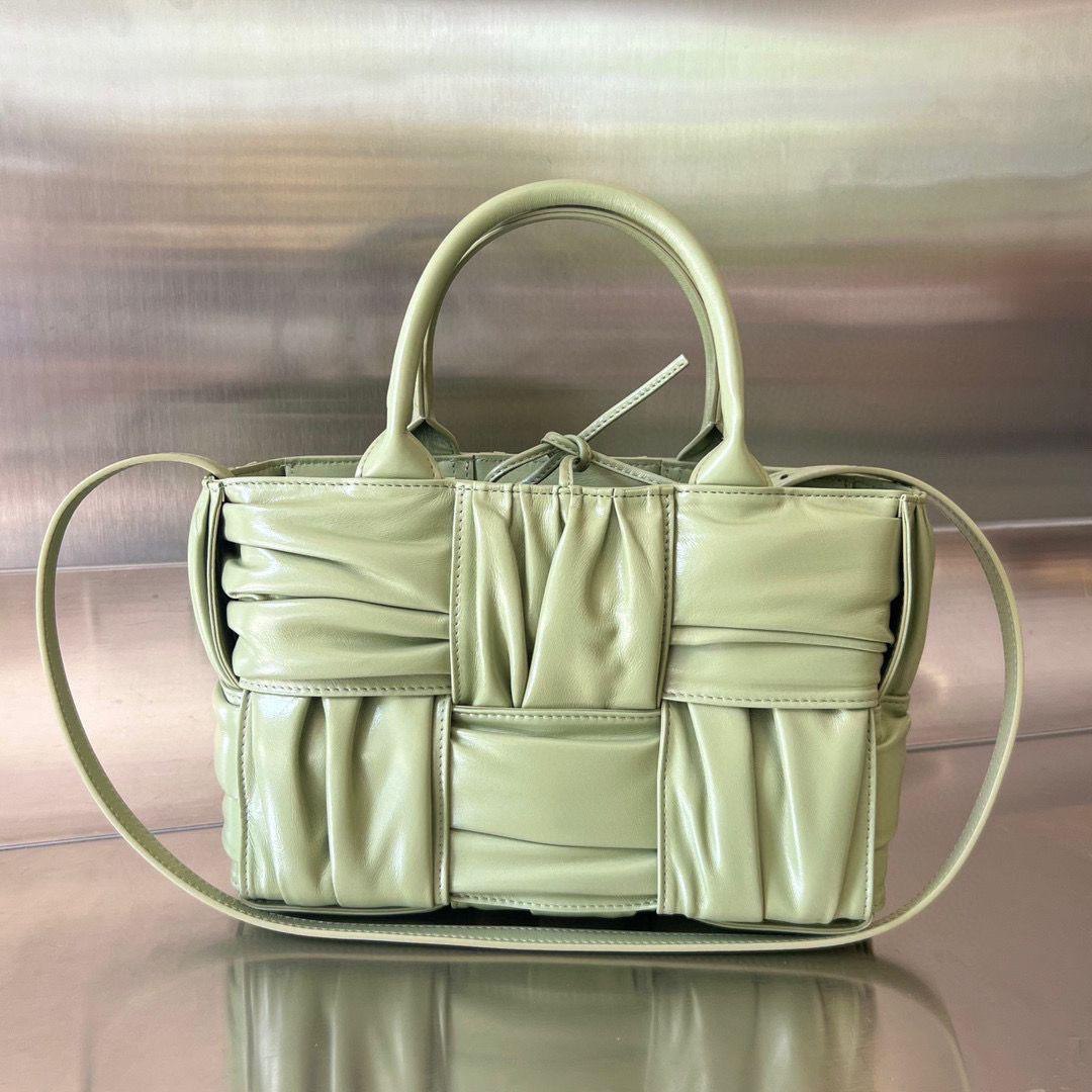 Bottega Bag Lilly Onlines