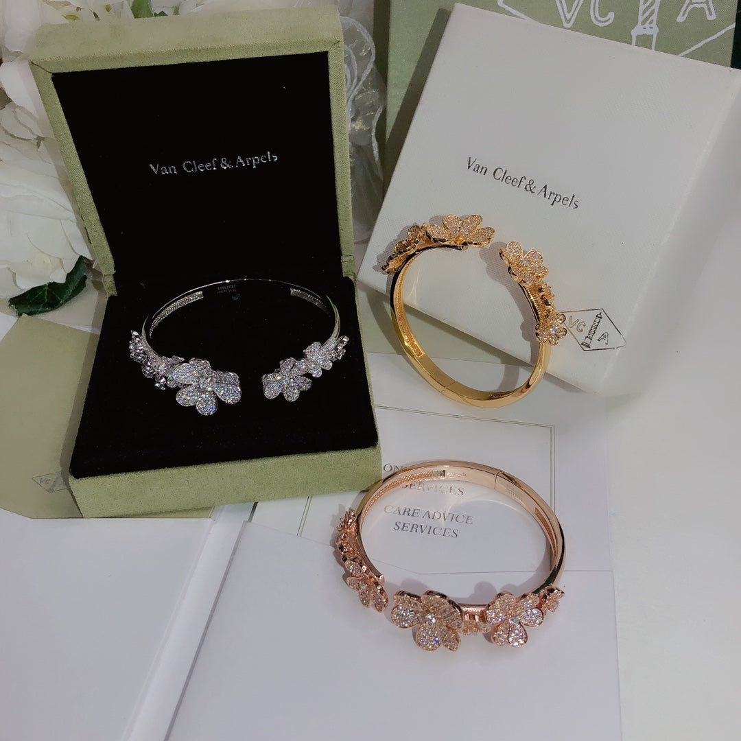 ladies brooches and bracelets Lilly Onlines
