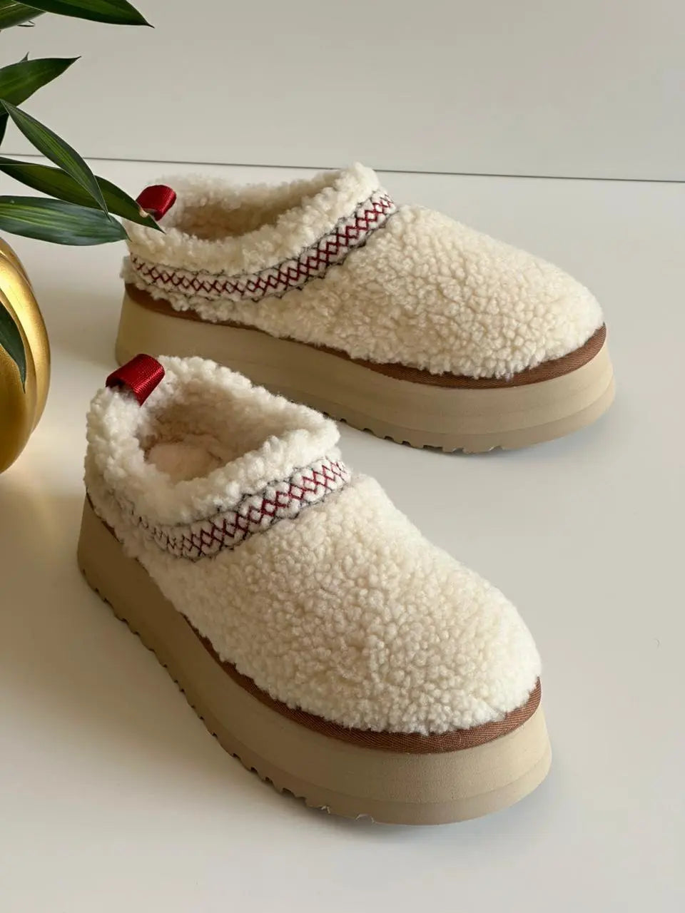 Ladies Boots | UGG | Size 36-42 For Pricing and Order WhatsApp +971581402705 Lilly Onlines