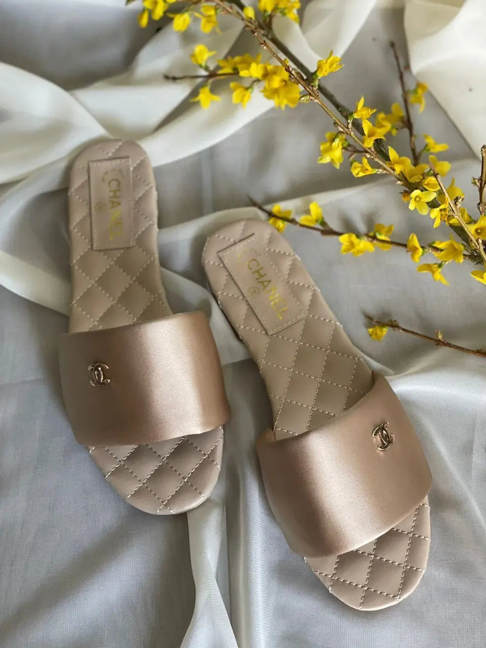 Ladies Flats | Chanel | For Pricing and Order WhatsApp +971581402705 Lilly Onlines