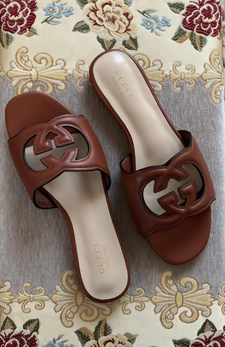 Ladies Flats | Gucci | For Pricing and Order WhatsApp +971581402705 Lilly Onlines