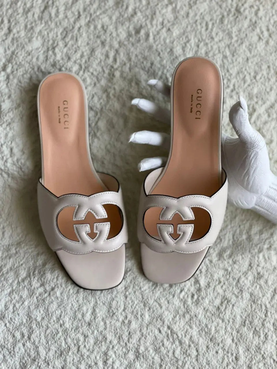 Ladies Flats | Gucci | For Pricing and Order WhatsApp +971581402705 Lilly Onlines