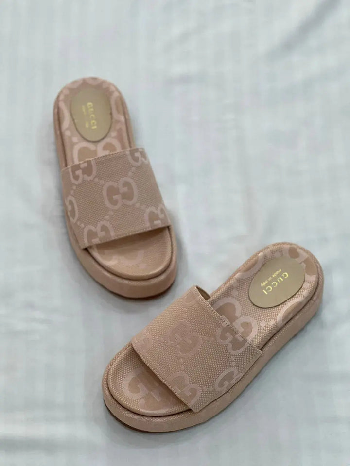 Ladies Flats | Gucci | For Pricing and Order WhatsApp +971581402705 Lilly Onlines
