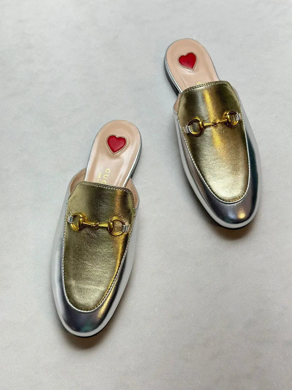 Ladies Flats | Gucci | For Pricing and Order WhatsApp +971581402705 Lilly Onlines
