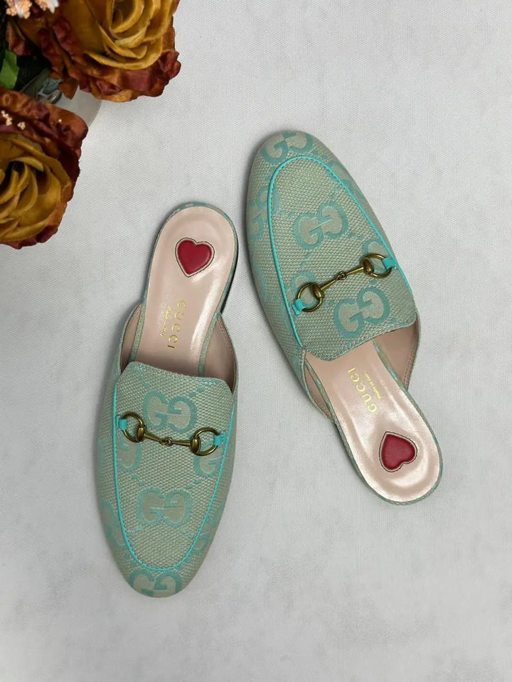 Ladies Flats | Gucci | For Pricing and Order WhatsApp +971581402705 Lilly Onlines