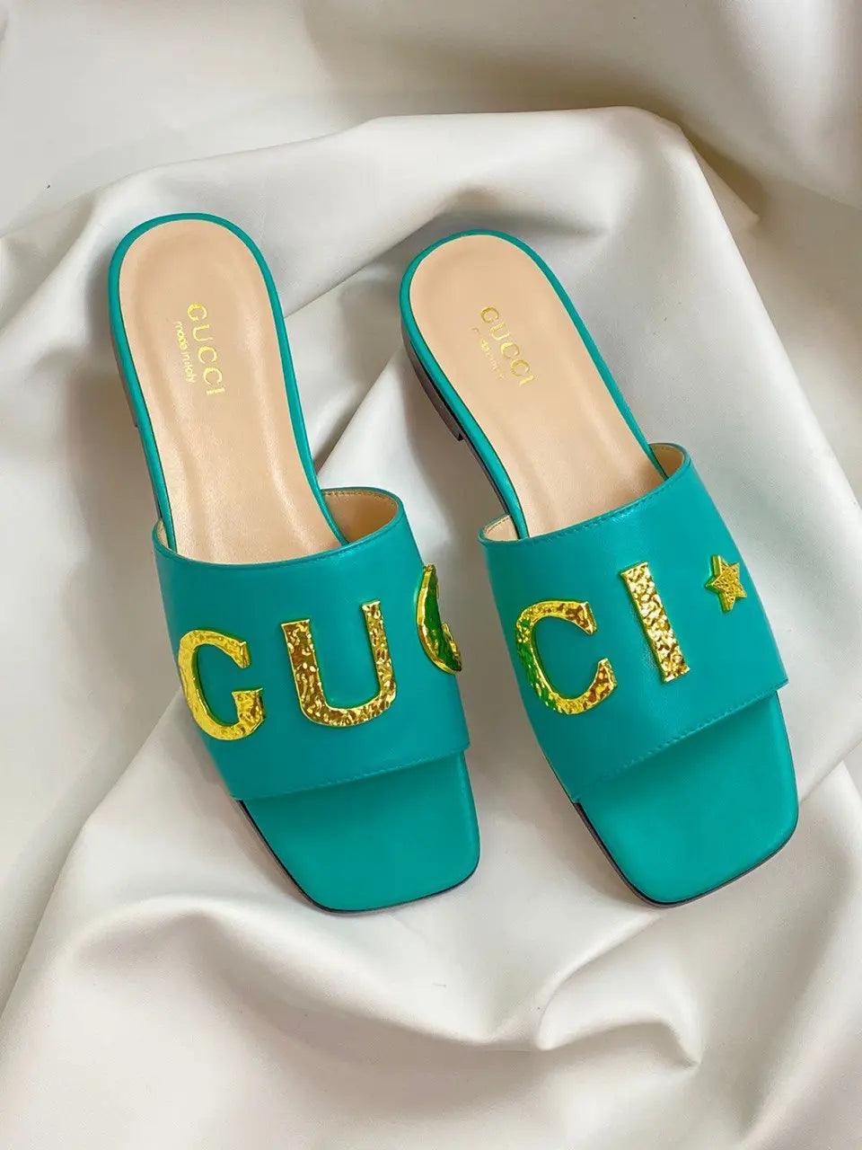 Ladies Flats | Gucci | For Pricing and Order WhatsApp +971581402705 Lilly Onlines