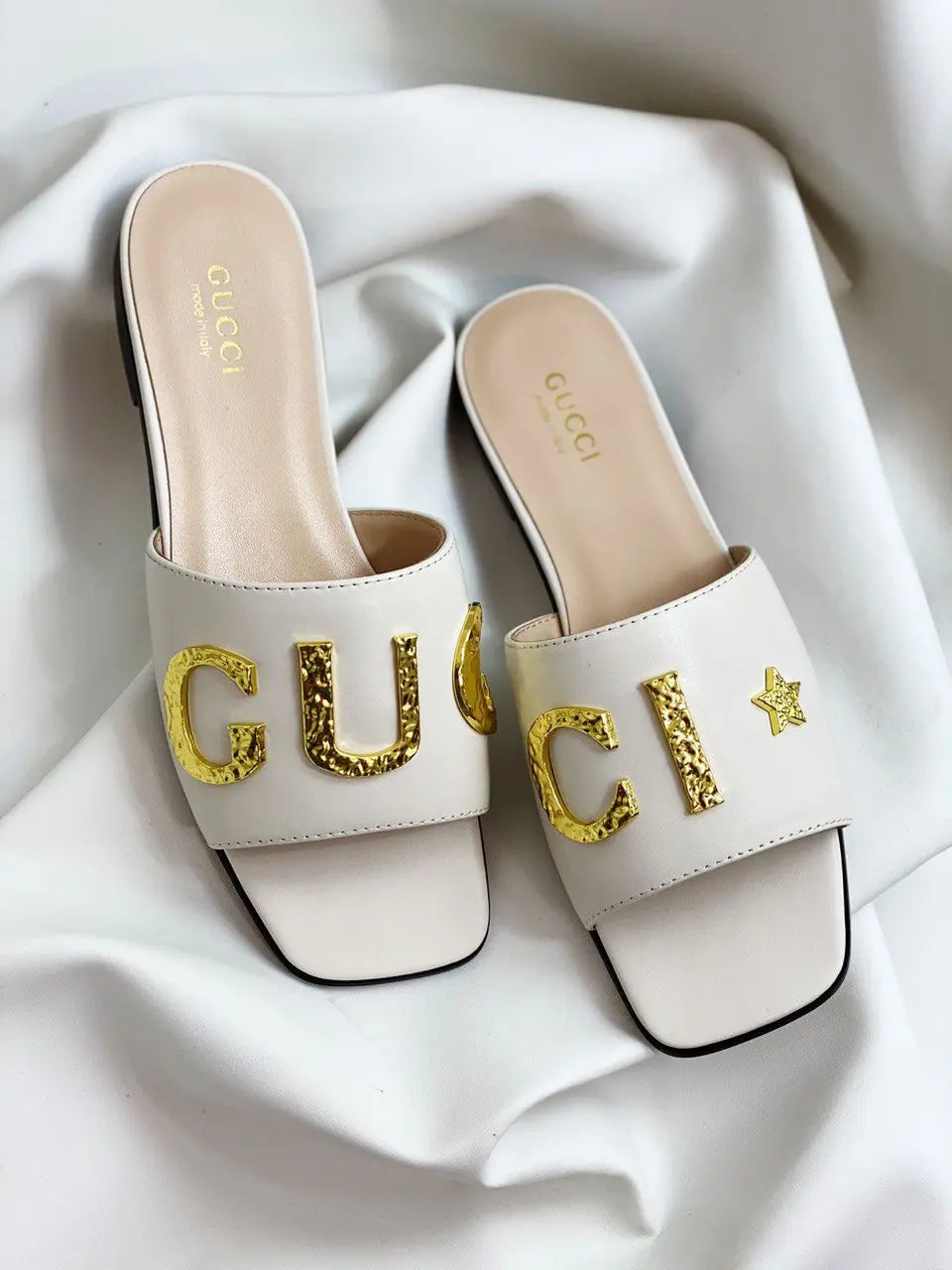 Ladies Flats | Gucci | For Pricing and Order WhatsApp +971581402705 Lilly Onlines