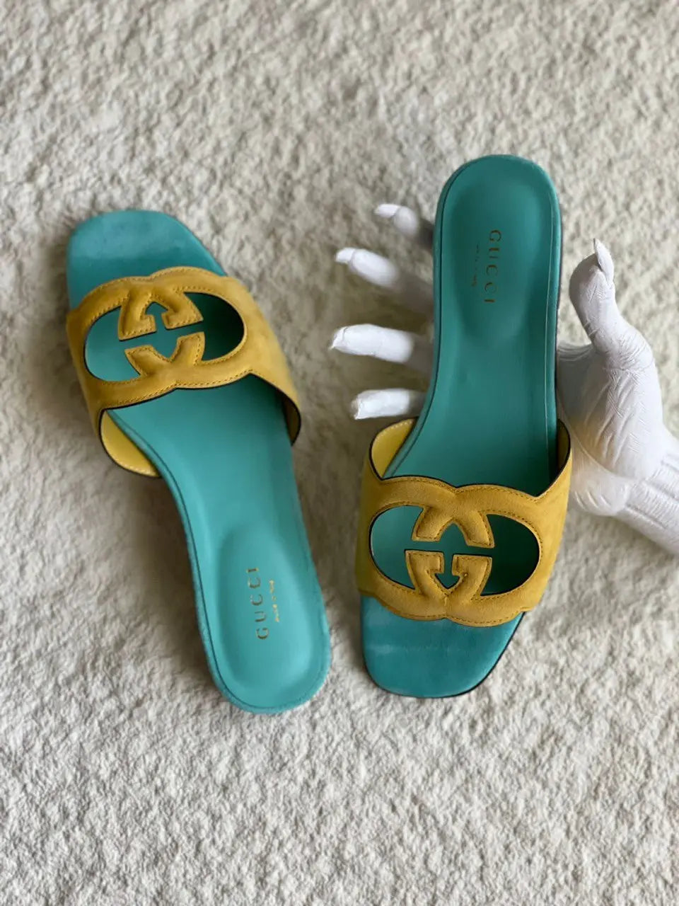 Ladies Flats | Gucci | For Pricing and Order WhatsApp +971581402705 Lilly Onlines