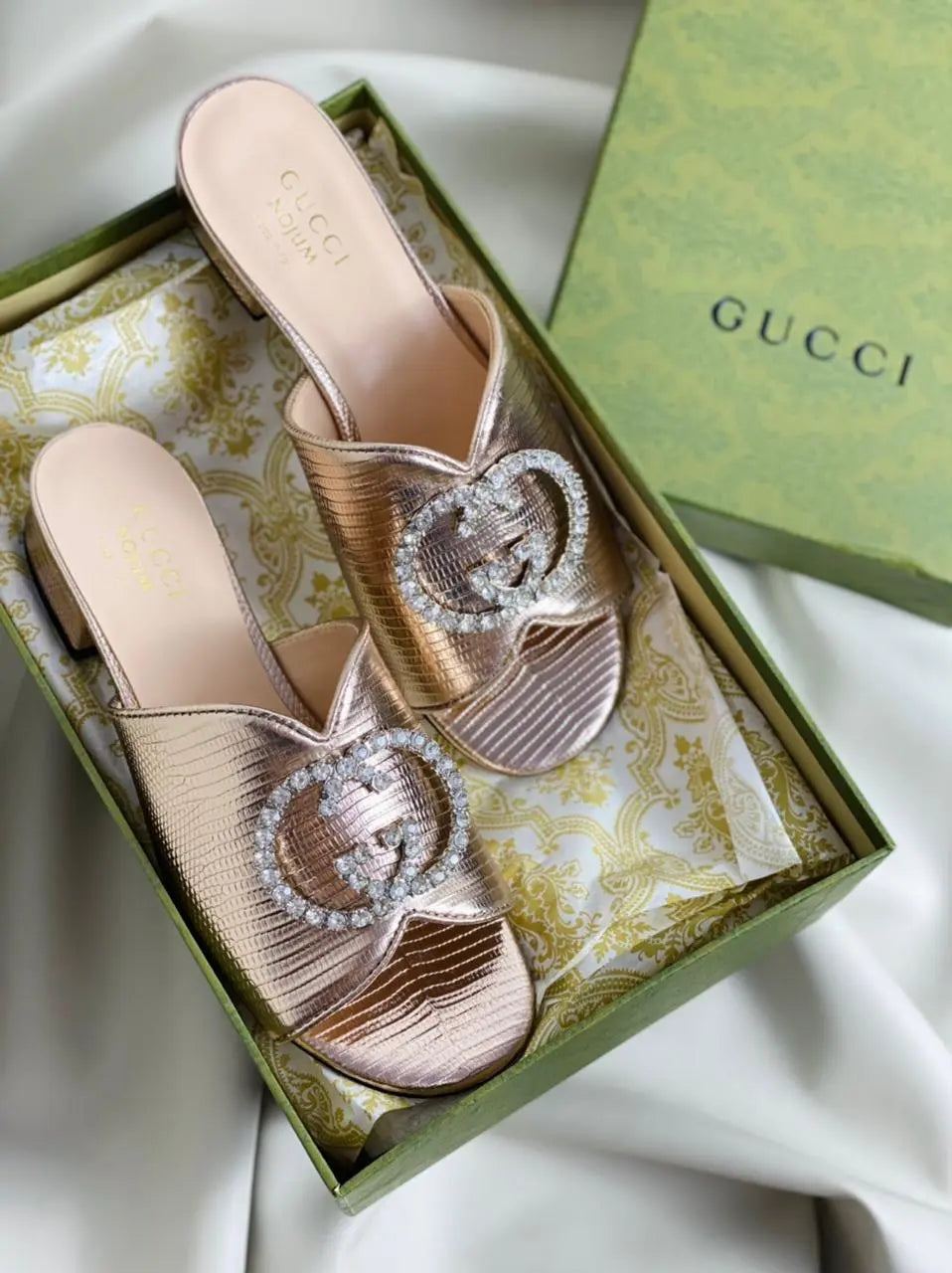 Ladies Flats | Gucci | For Pricing and Order WhatsApp +971581402705 Lilly Onlines