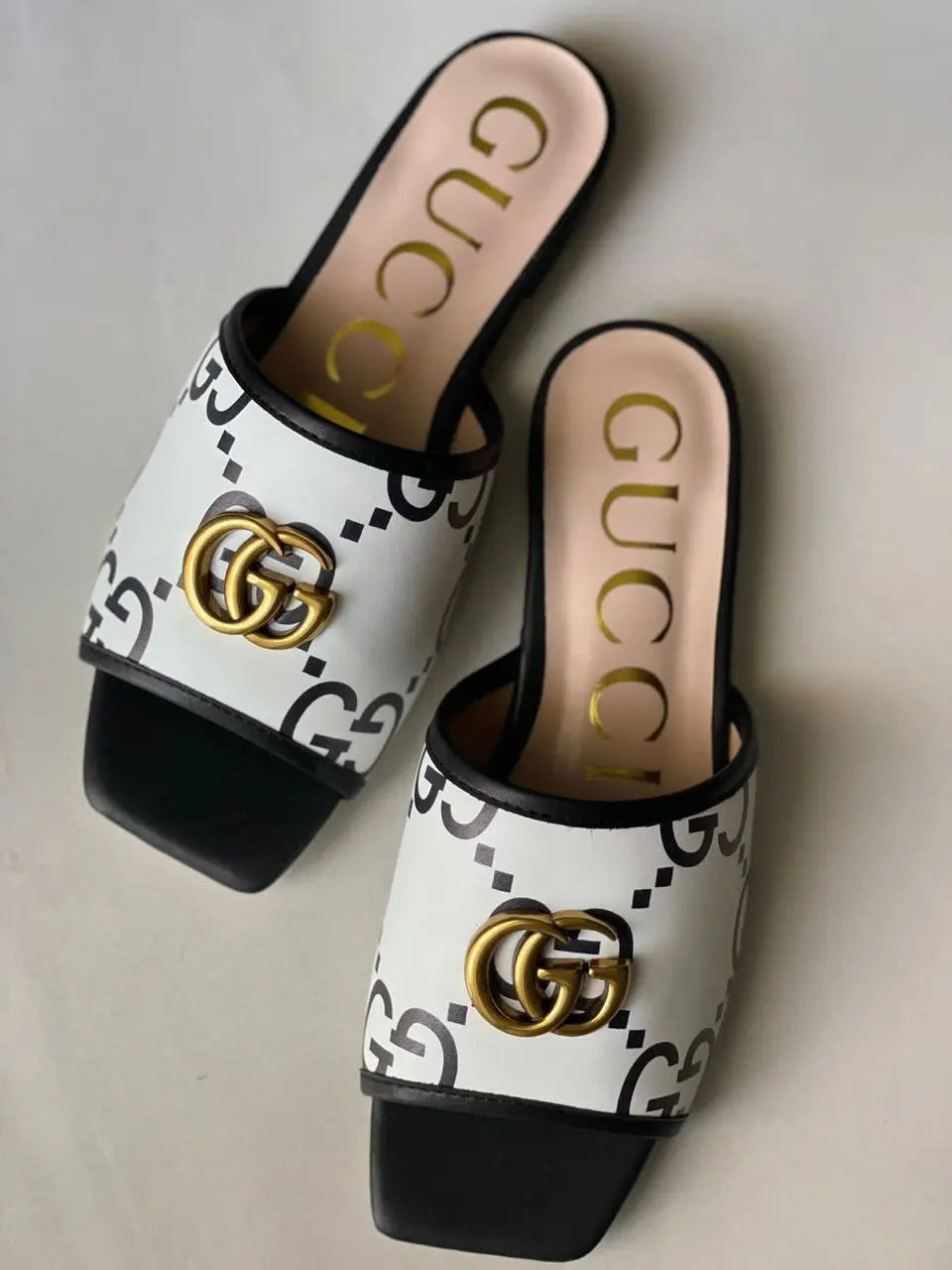 Ladies Flats | Gucci | For Pricing and Order WhatsApp +971581402705 Lilly Onlines