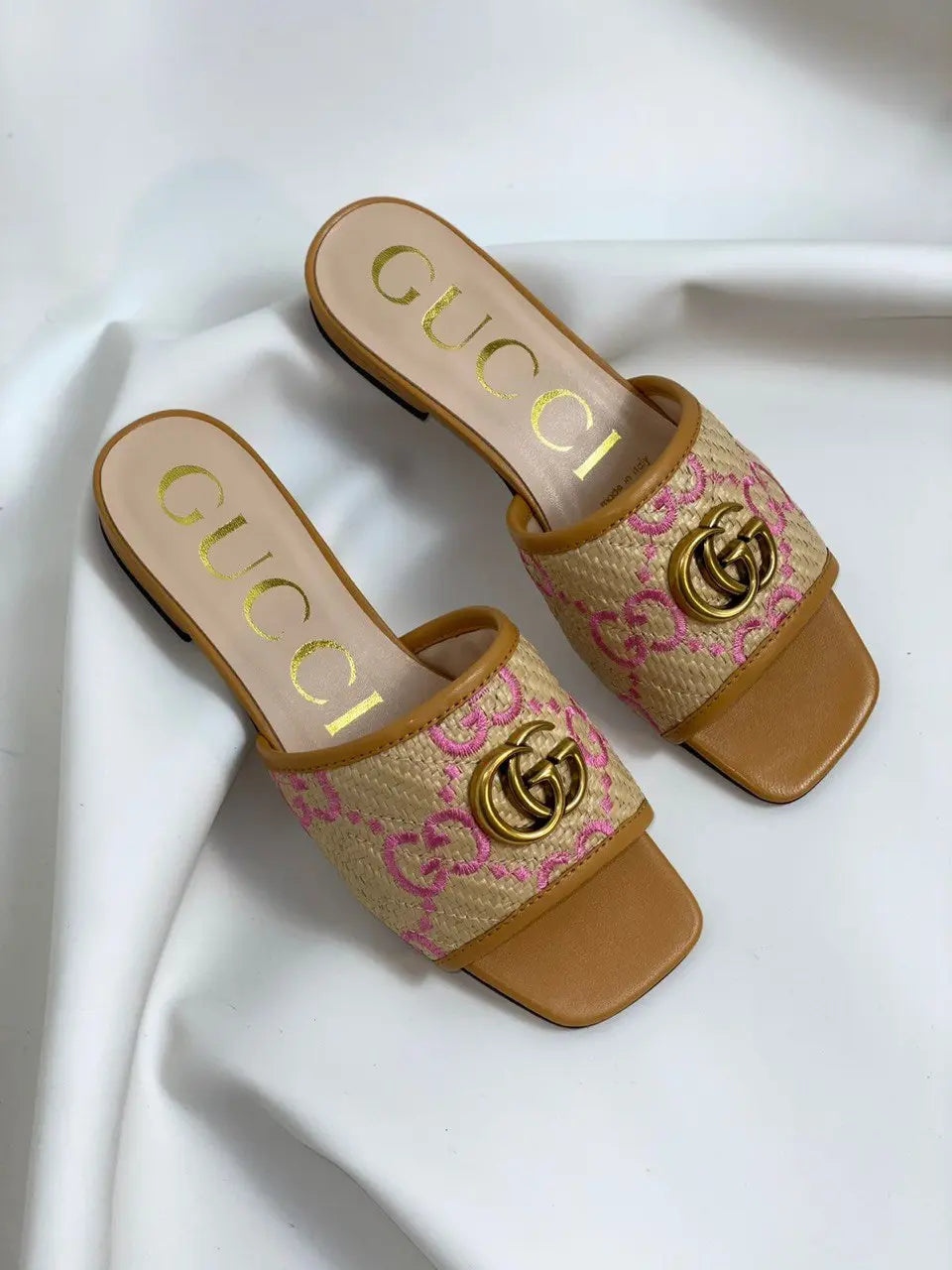 Ladies Flats | Gucci | For Pricing and Order WhatsApp +971581402705 Lilly Onlines