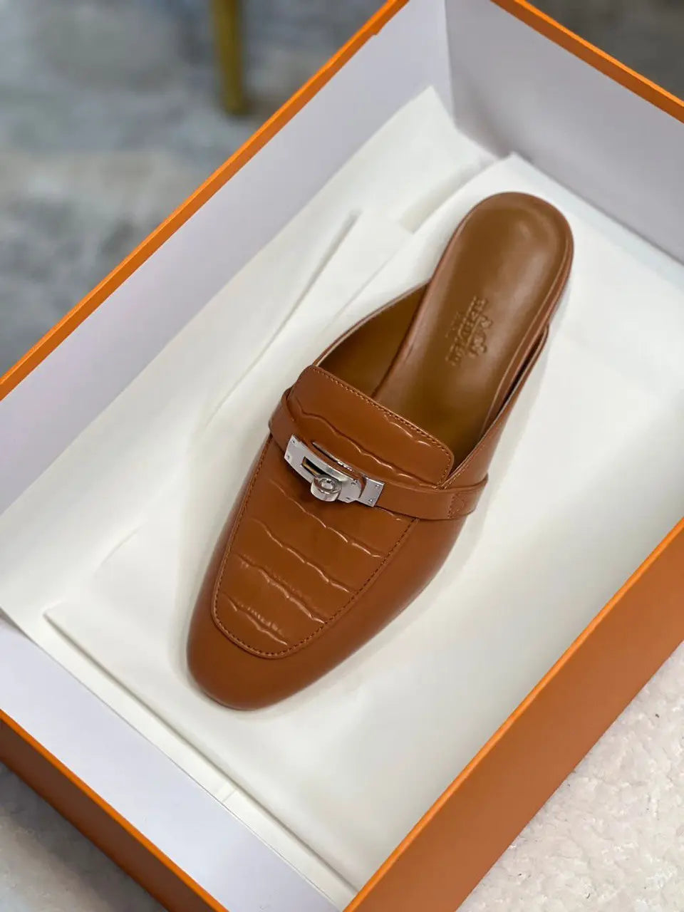 Ladies Flats | Hermes | For Pricing and Order WhatsApp +971581402705 Lilly Onlines