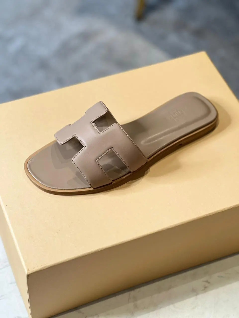 Ladies Flats | Hermes | For Pricing and Order WhatsApp +971581402705 Lilly Onlines