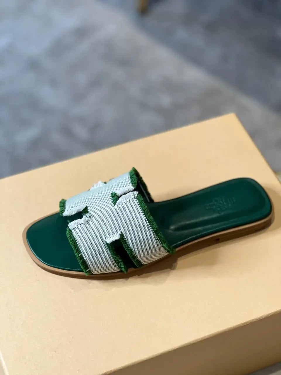 Ladies Flats | Hermes | For Pricing and Order WhatsApp +971581402705 Lilly Onlines