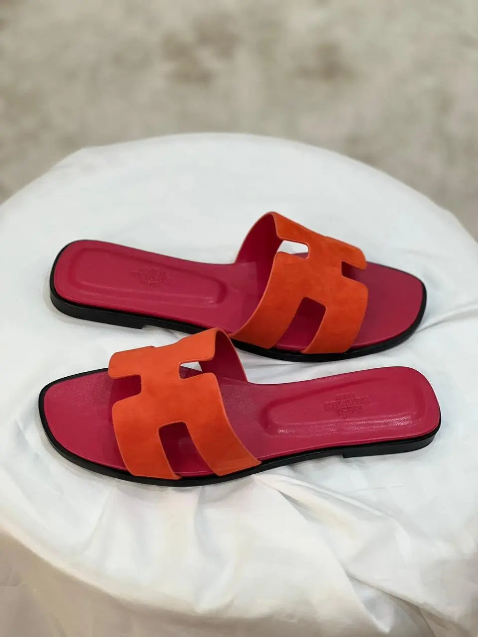 Ladies Flats | Hermes | For Pricing and Order WhatsApp +971581402705 Lilly Onlines