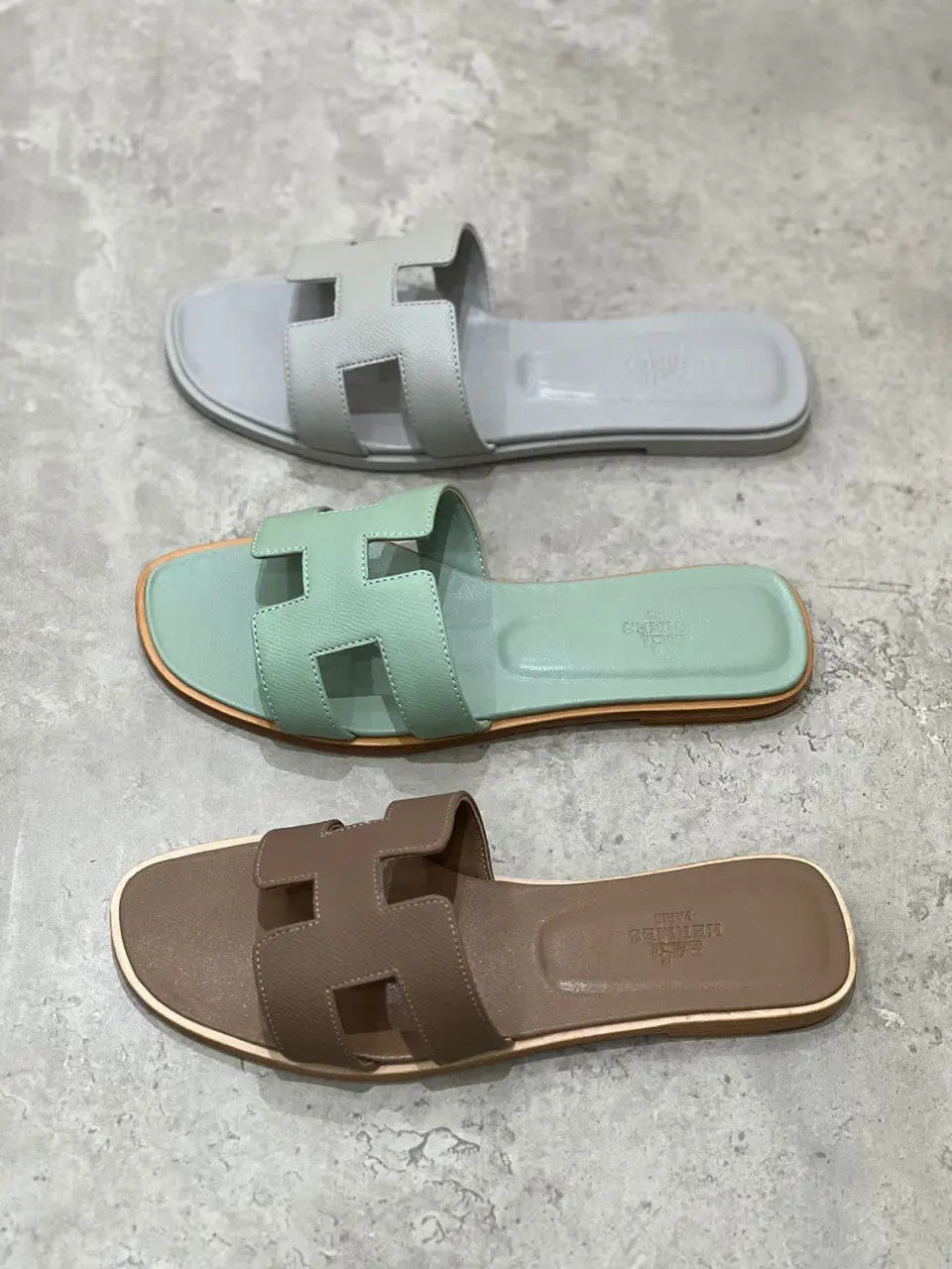 Ladies Flats | Hermes | For Pricing and Order WhatsApp +971581402705 Lilly Onlines