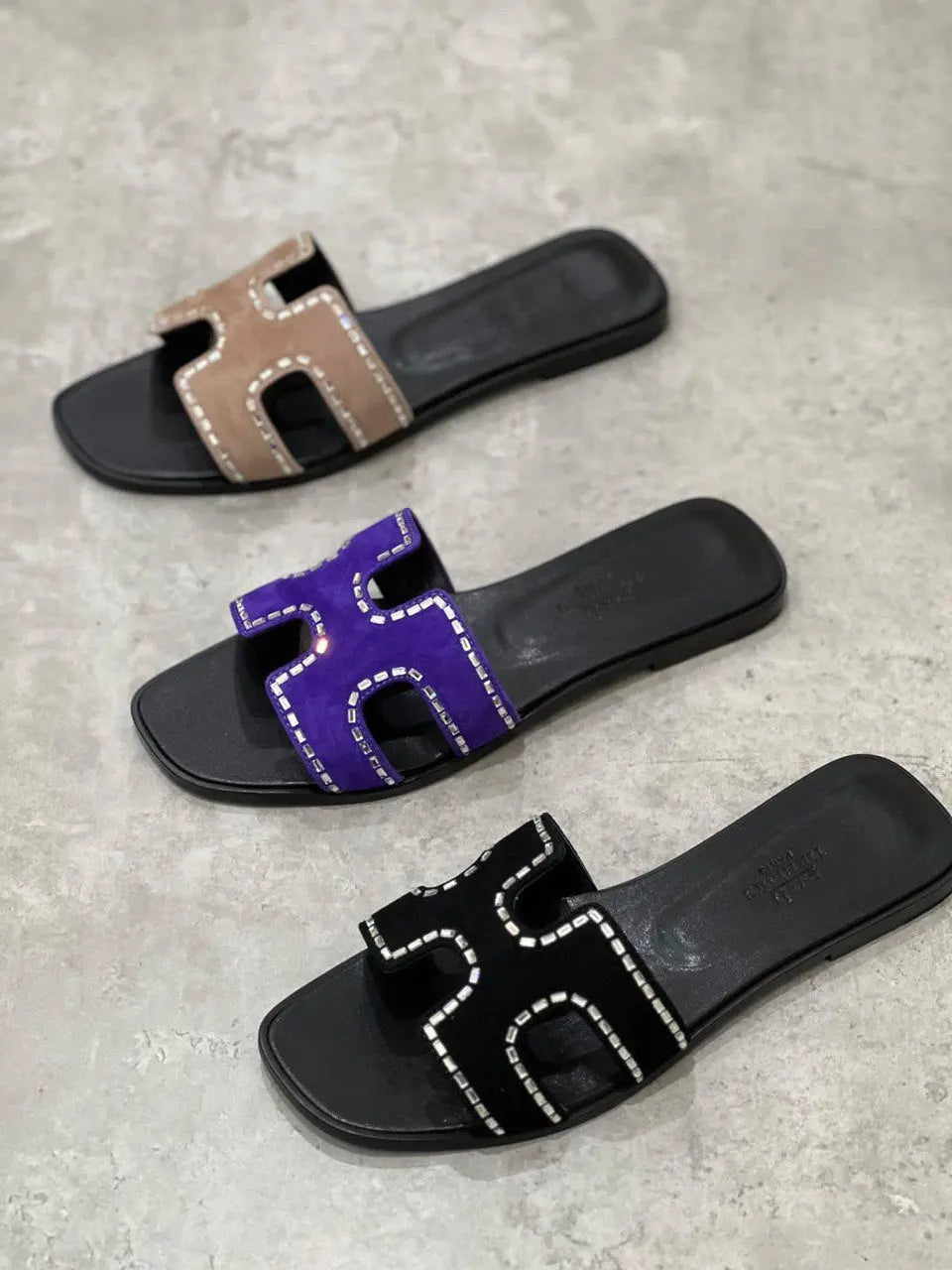 Ladies Flats | Hermes | For Pricing and Order WhatsApp +971581402705 Lilly Onlines