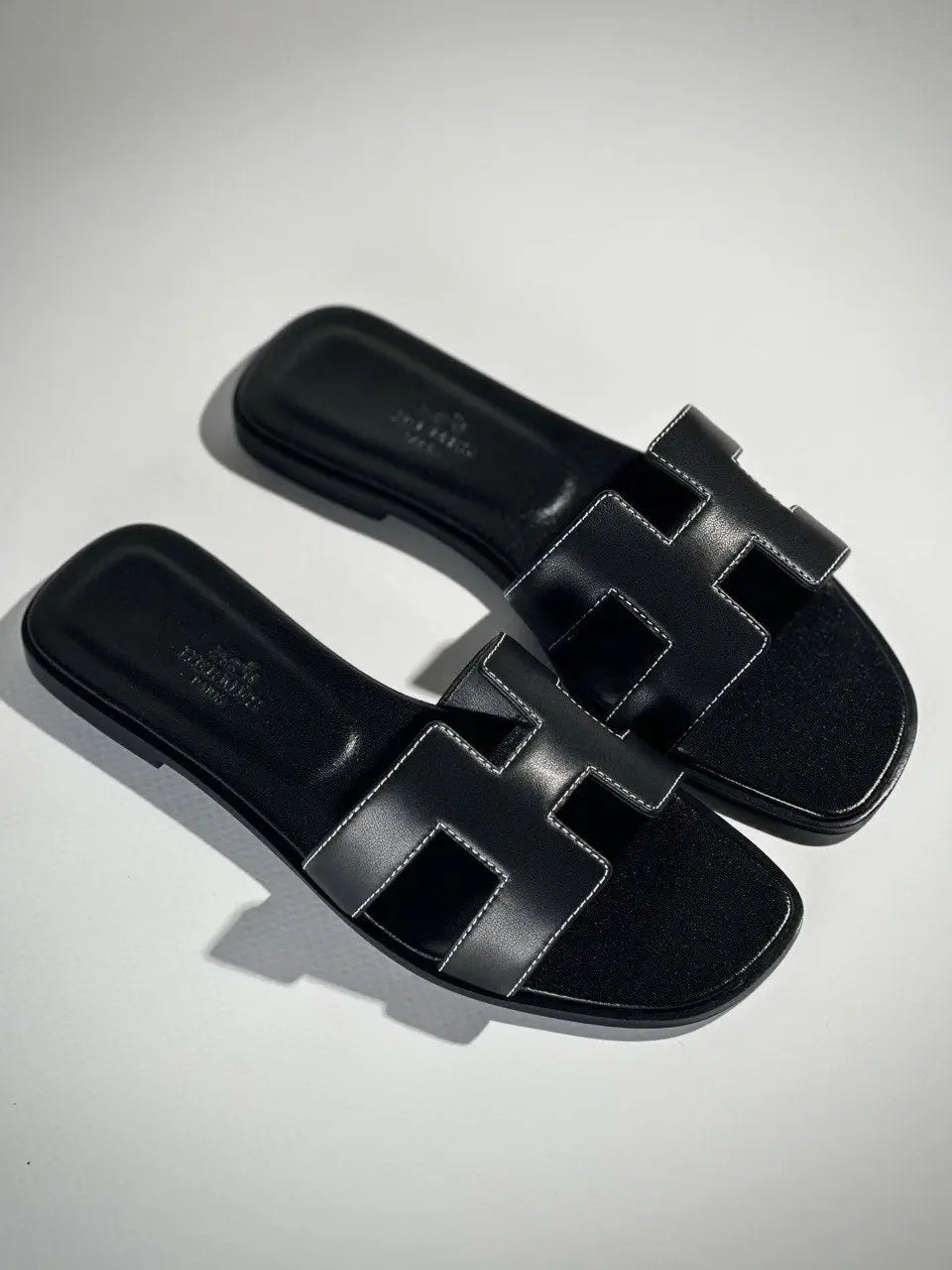 Ladies Flats | Hermes | For Pricing and Order WhatsApp +971581402705 Lilly Onlines
