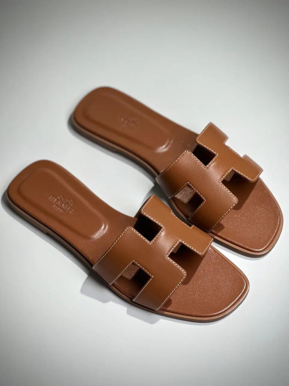 Ladies Flats | Hermes | For Pricing and Order WhatsApp +971581402705 Lilly Onlines