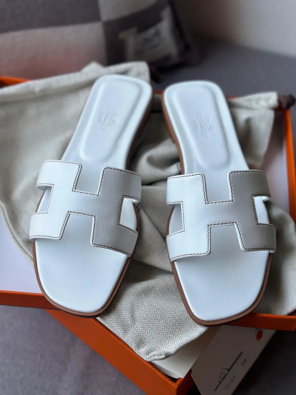 Ladies Flats | Hermes | For Pricing and Order WhatsApp +971581402705 Lilly Onlines