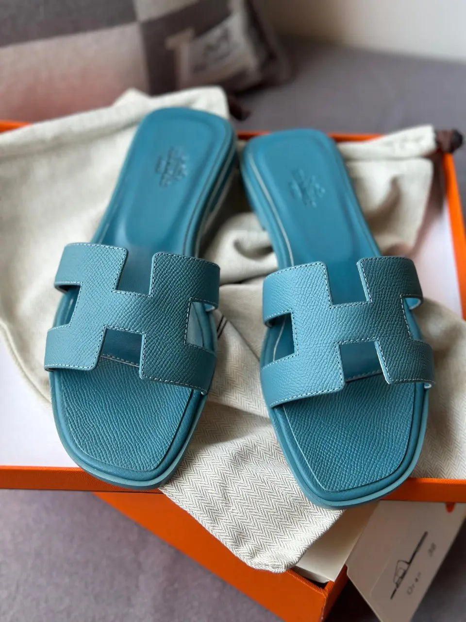 Ladies Flats | Hermes | For Pricing and Order WhatsApp +971581402705 Lilly Onlines